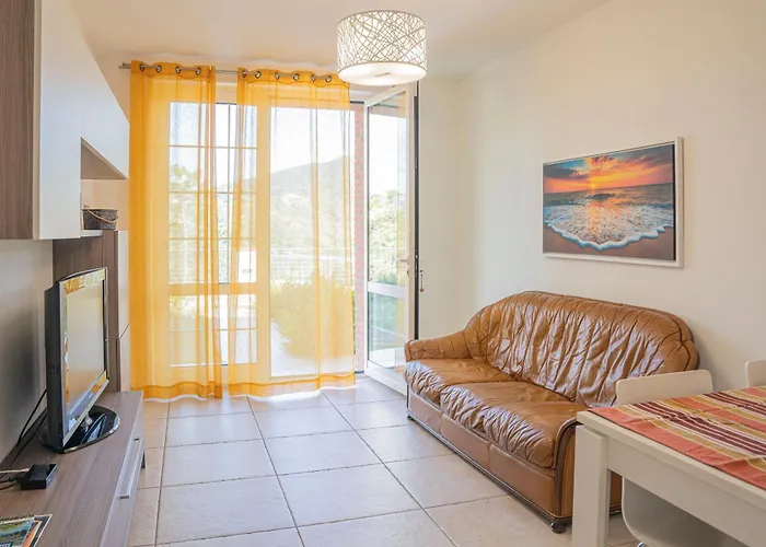 Apartamento 065 - Letizia, Elegante 2 Piscina E Natura, 10 Minuti Da Mare E Spiaggie